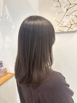 ジジ チーク 栃木(Gigi cheek) フェイスレイヤーカット