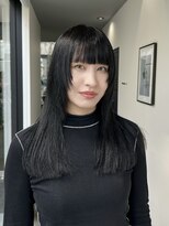 インチェルシー(in chelsea)&nbsp;ダークブルー/顔まわりレイヤー/ブルーブラック/ロングレイヤー