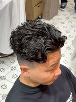 グルーマーズトウキョウ(GROOMER/S TOKYO)&nbsp;ラルフカール　ニュアンスパーマ　センターパート　メンズパーマ