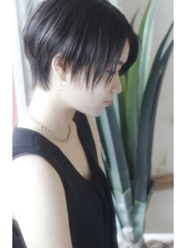 ラファンジュ ヘアー クレオ(Rohange hair Creo) 【Creo】ピュアブラック×ハンサムショート#ワンサイドショート