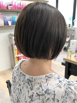 アルモ ヘア フア 東静岡(ALMO hair HUA) 艶髪ボブ大人なスタイル