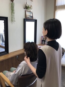 マハロ ヘアサロン(mahalo hair salon)の写真/＜mahalo＞は経験豊富なスタイリストがカウンセリングから仕上げまで担当するマンツーマンサロン☆