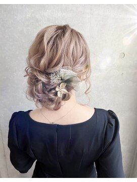 リアン(lien) 下目のシニオンアレンジ♪