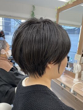 アッシュ 鶴ヶ峰1号店(Ash) 【丸みショート】 ヘルシースタイル 愛され黒髪ショート[鶴ヶ峰]