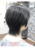 ウルフショート　インナーカラー　ネイビーブルー