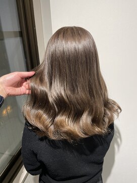 ルイス 宝塚(Luis) 黒髪/ボブルフ/ネビージュ/小顔/ワンレン/髪質改善/