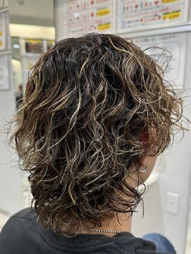 ダズルヘアーブラスト(DAZZLE hair BLAST) ハイライト/サーフカール/メンズウルフ/スパイラルパーマ