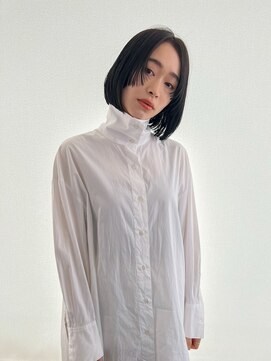 ウィット(wit) 顔まわりで遊ぶストレートボブ