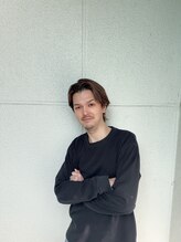 ニーゼロゼロナナ(2007) 石峯 大嗣