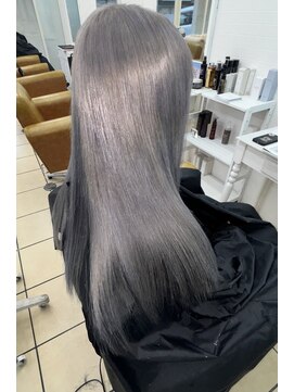シャルティア(SHALLTIA) スーパーロング/シルバーアッシュ/艶髪/ストレート/髪質改善