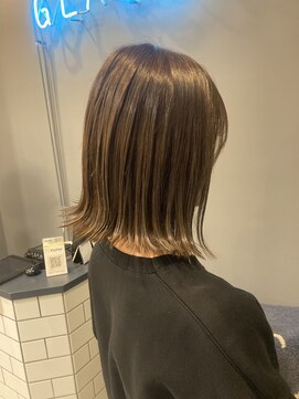 カルゥグラッシー(KALOU glassi) ミディアム×グレージュカラー【中村隆寛】