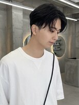 オルカ(ORCA)&nbsp;men's/メンズ/刈り上げセンターパート/メンズパーマ/顔周り/新宿