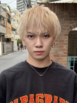 アーリー(Ali'i) ハイトーンマッシュ/ツーブロック/ナチュラル