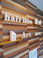 ヘアーラボ アルス ノーヴァ(hairlabo Ars nova)&nbsp;内装も木目など木造ベース