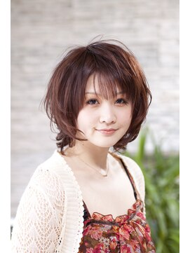 パリーカイト(PARIS Kite) ミディアムボブ