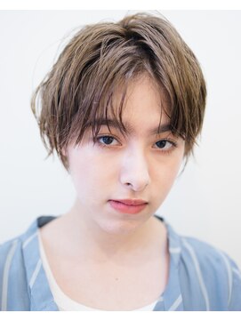 ピズムハク(PISM hak) 小顔センターパート/デザインカラー/無造作ヘア/イメチェン