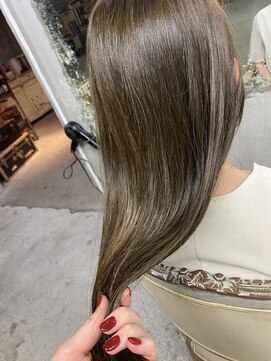 ロイジー(roijir) 【表参道　roijir】オリーブベージュ×ほうじ茶カラー