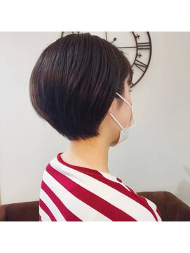 イイダ(IIDA) ショートボブ