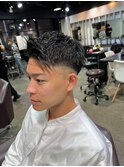 スキンフェード×アップバング