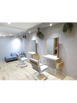 マンツーマン施術の完全半個室のプライベートサロン◇ファミリールーム完備しているので、お子様連れも◎