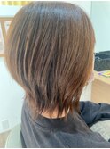 ハイトーンアッシュ系カラー×クラゲヘアー風ショートボブ