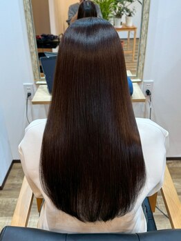 オフショア(Offshore)の写真/髪質改善ストレートで、柔らかく、自然な仕上がりに◎ダメージレスな縮毛矯正でサラ艶髪を叶えます♪