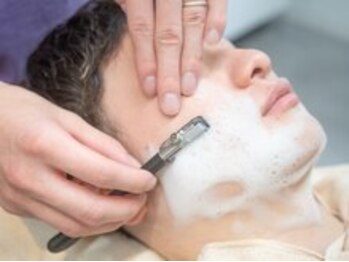 ディライトヘア 本山店(DELIGHT HAIR)の写真/【摂津本山/3分】心地良い空間×おもてなしで全ての男性が気軽に通えるサロン！できる男に仕上げてくれる!!