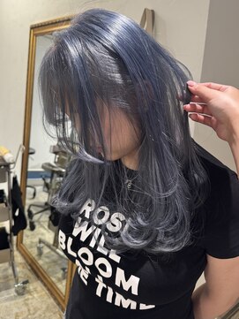 メゾン 心斎橋店(Maison) 色落ちまで綺麗!ブルーシルバー