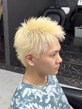 ザ アクネ 岡崎竜美丘店(THE ACNE) ＊スパイキーショート/ホワイトブロンド/メンズカラー