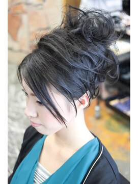 オーバーキャプテンネイキッド(OVER CAPTAIN NAKED) 夏の成人式*ランダムスジヘアアレンジ