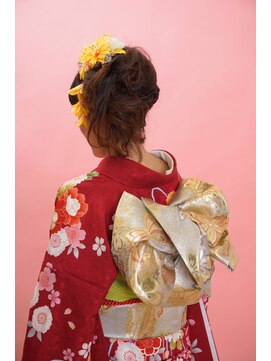 トータルビューティーサロンカワニシ まとめ髪と着付け