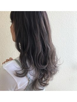 外国人風カラーはお任せください☆髪質に合わせた色味の選定で理想のヘアカラーを再現します♪