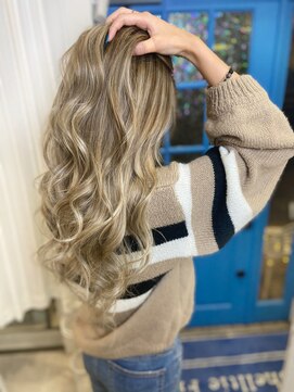 シェルティ フィエル(Shelltie Fiel) Whitebeige