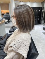 サロンドミルク 新百合ヶ丘店(salon de MiLK)&nbsp;白髪活かしの脱白髪染めハイライト［新百合ヶ丘］