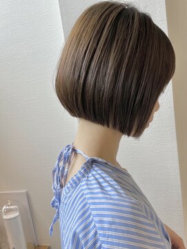 ロンドアベニール 北千住(Lond avenir) くすみベージュのミニボブ　本田奈穂美