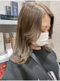 「アッシュベージュ」