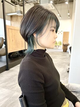 アノネ(anone) ショートウルフ×髪質髪質カラー×グリーン