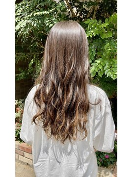 ファーレンピュアスウィート(fahren-pure-suite) 愛されロングヘア