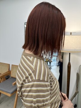 シカ(sica) 切りっぱなしボブ×暖色