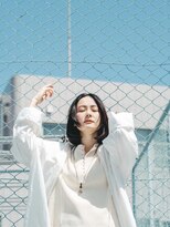 らふる センターパート モードなスリークボブ