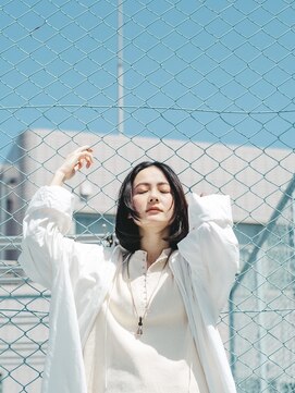 らふる センターパート モードなスリークボブ