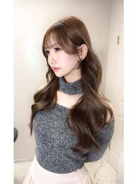 リリー(Lilley) 天神/博多/韓国ヘア/ヨシンモリ/レイヤーカット