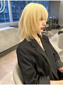 ブロンドカラー ミディアムレイヤー