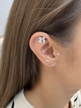 アールプラス 新宿(ar+) 【新宿駅/新宿三丁目/耳つぼジュエリー】