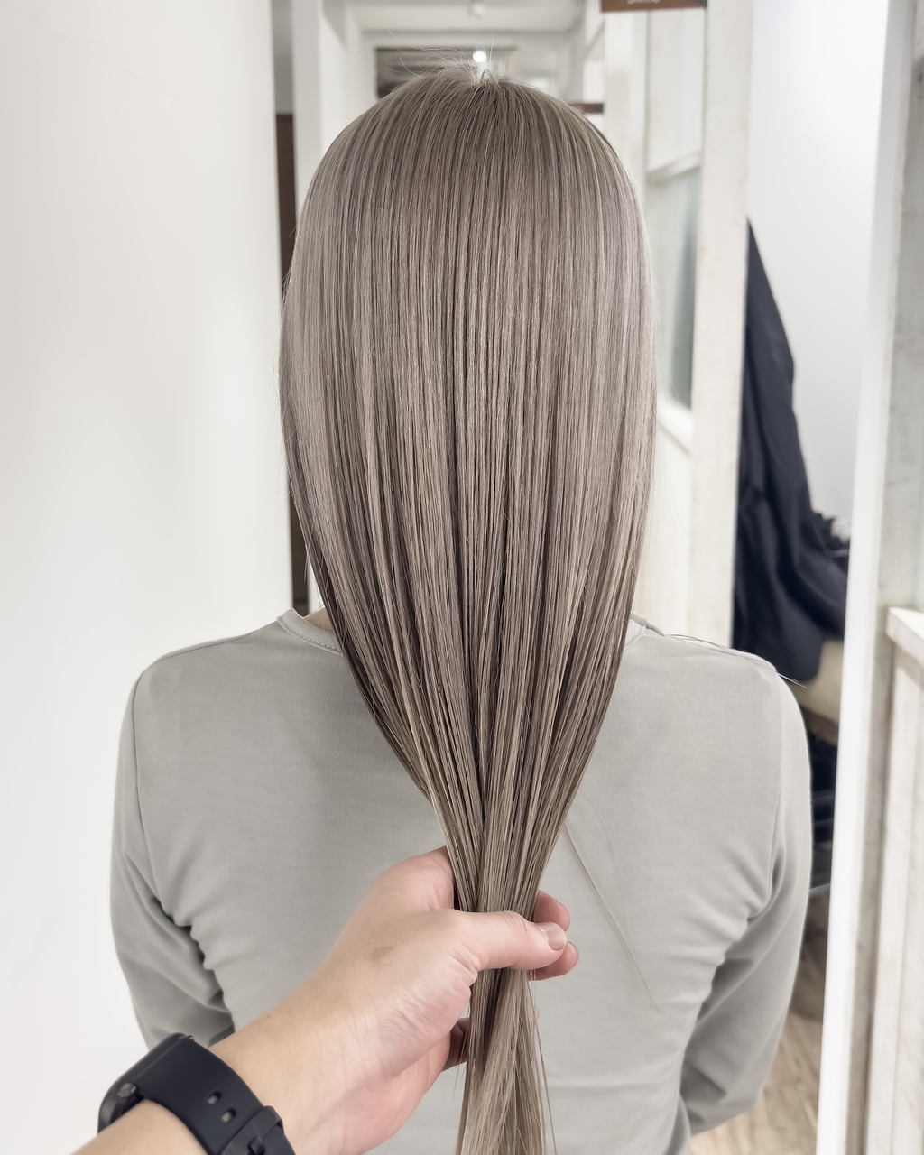 ソルノエル(SOL.noel)&nbsp;【レイヤーカット/ブリーチ/髪質改善/韓国/ハイブリーチ/ボブ】