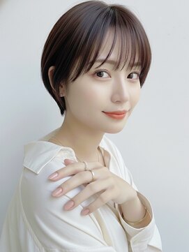 ウィールールピヴォクロス(WE RULE pivot cross) 耳掛け可能な大人可愛いショートボブスタイル