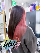 ラグズ 茅ヶ崎(LAGUZ)&nbsp;インナーカラーローズピンク × ナチュラルロング 茅ヶ崎