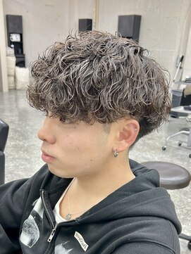 グロップ 町田(GLOP) 学生人気のメンズ波巻きパーマ