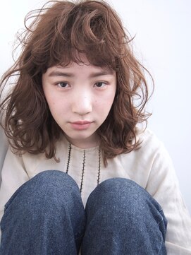 コス(kos) 春はハイトーン&ボリューミィパーマがおすすめ