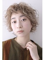 バローチェ(Barouche) 【Barouche】 ウルフ ブロンド レイヤー 堀江